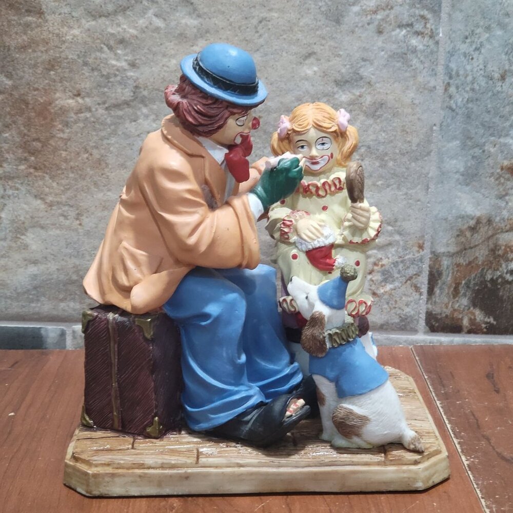Aldon Carnival Clown Applying Make Up Resinite Sculpture 1988